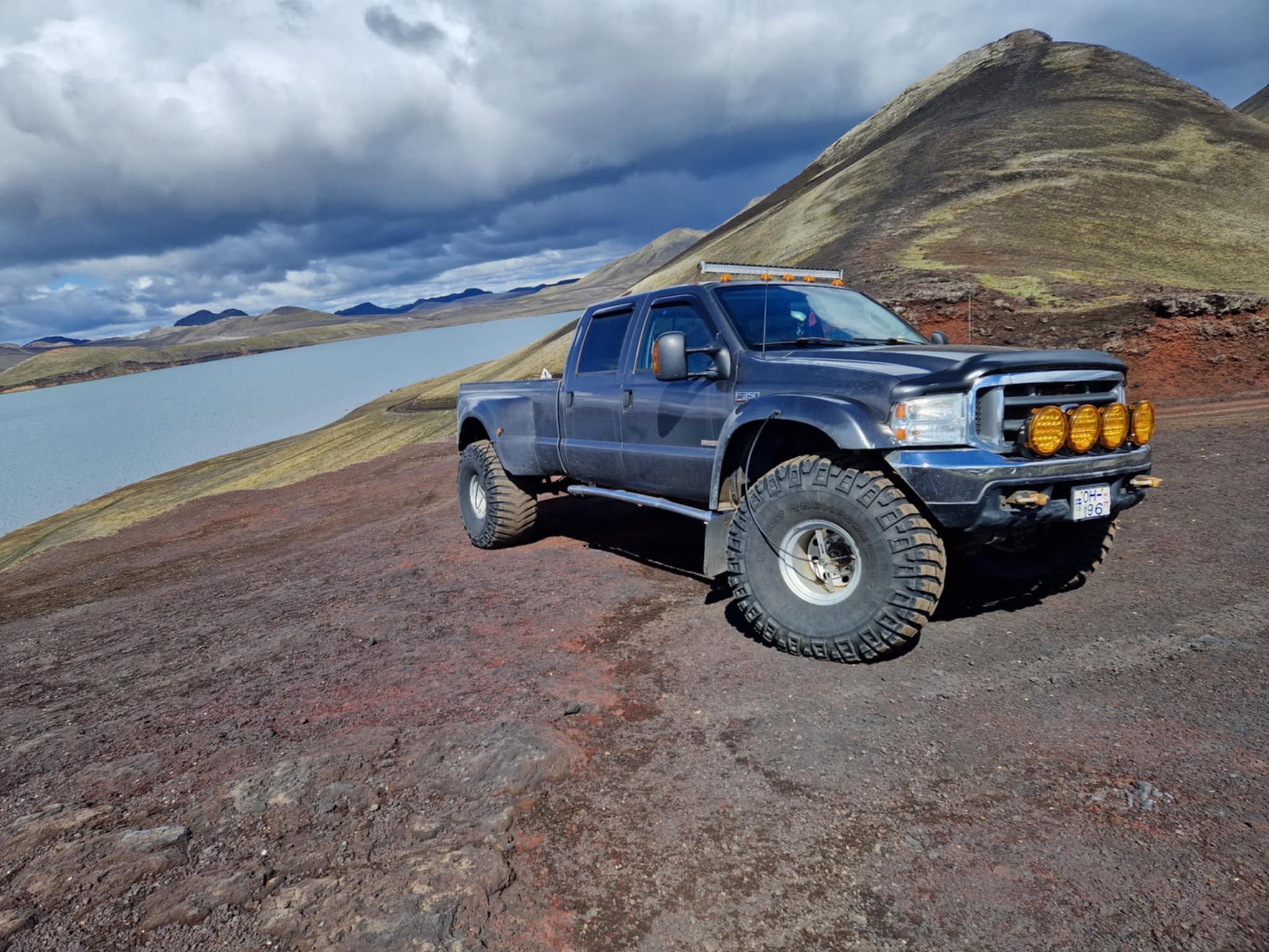 Gravel Travel Support Truck