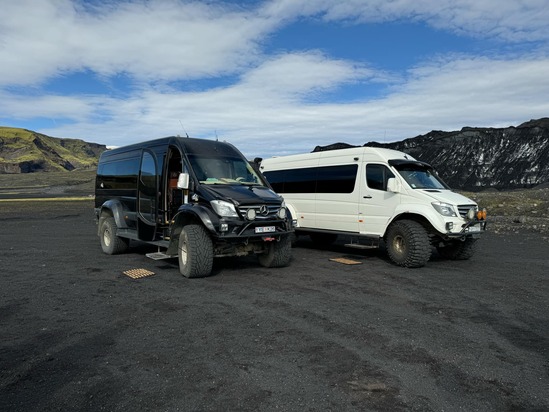 Gravel Travel Super Jeeps at Katla Glacier